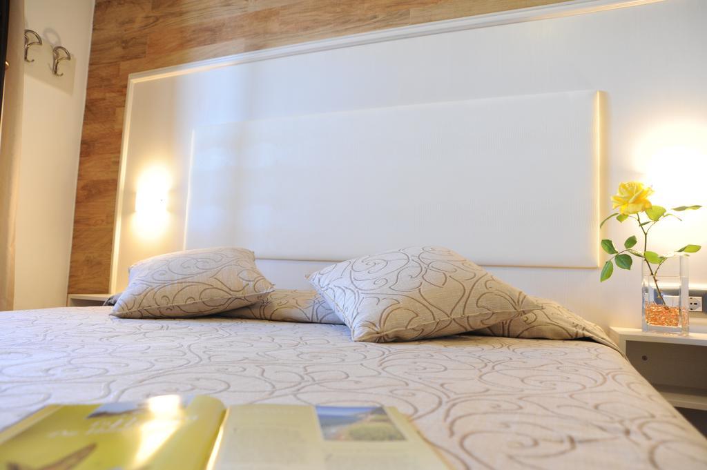 Hotel Barsalini SantʼAndrea Δωμάτιο φωτογραφία